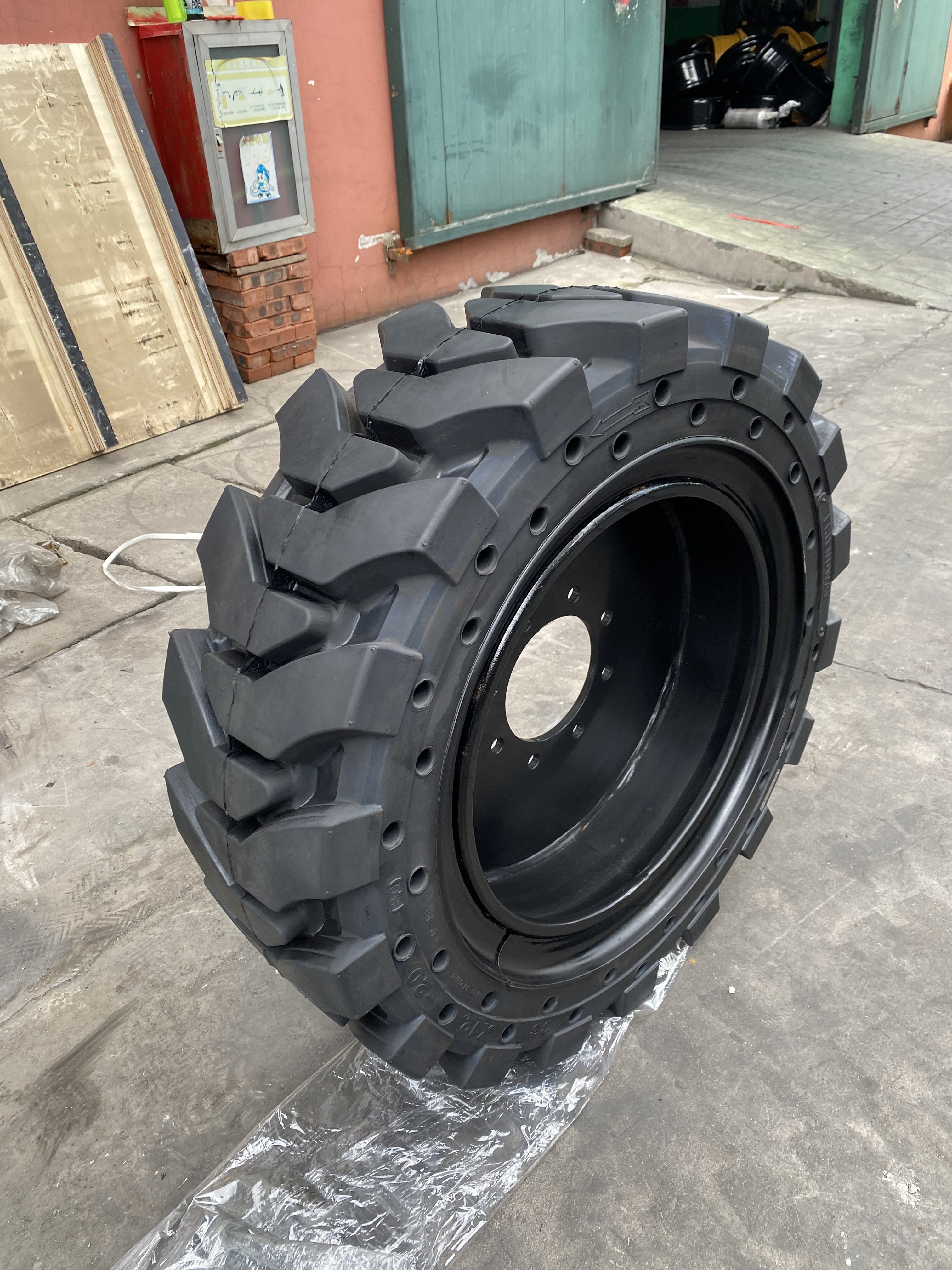 Comparing Bobcat Skid Steer Tires Types