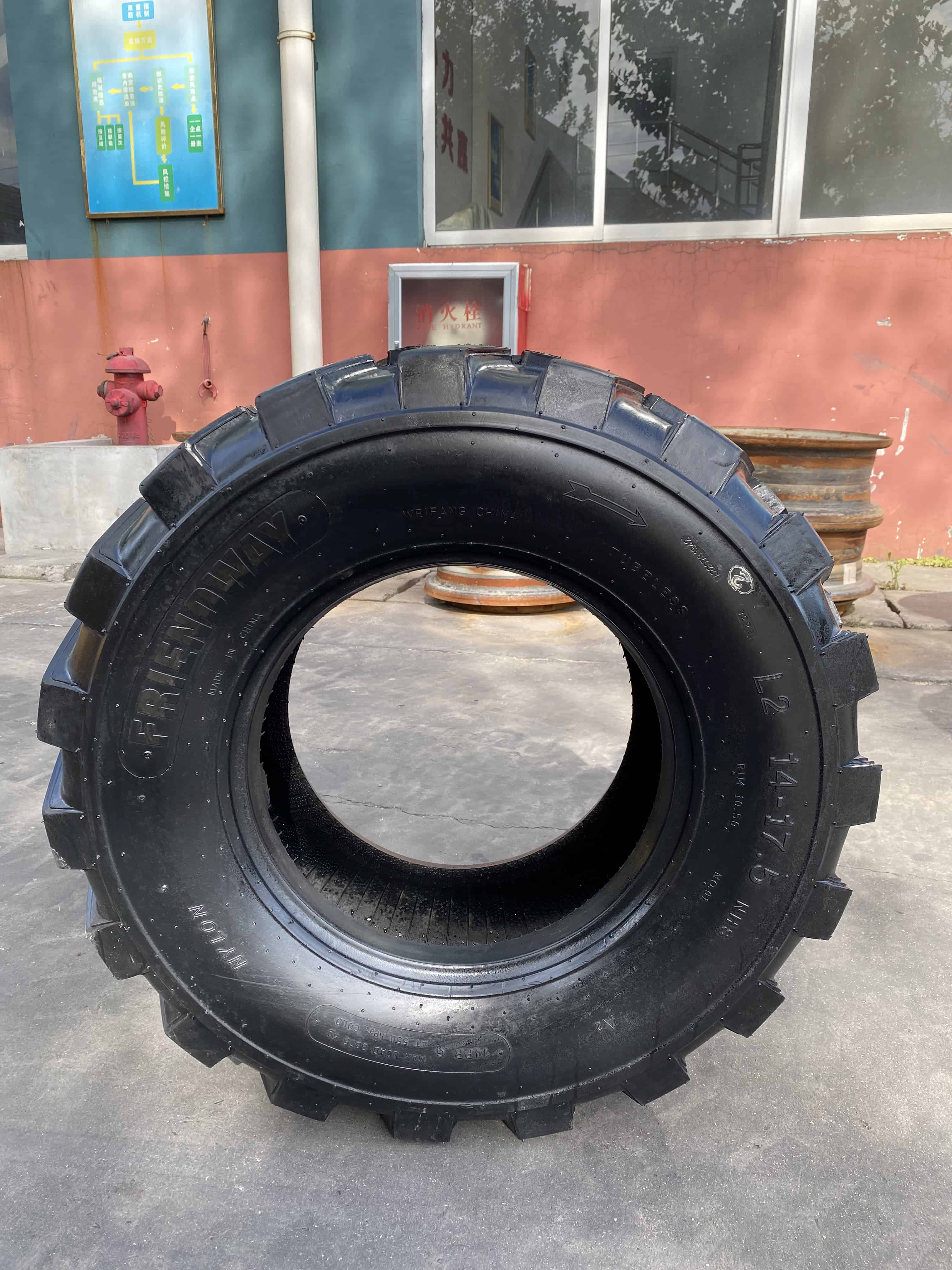 China 14x17.5 skid steer tires